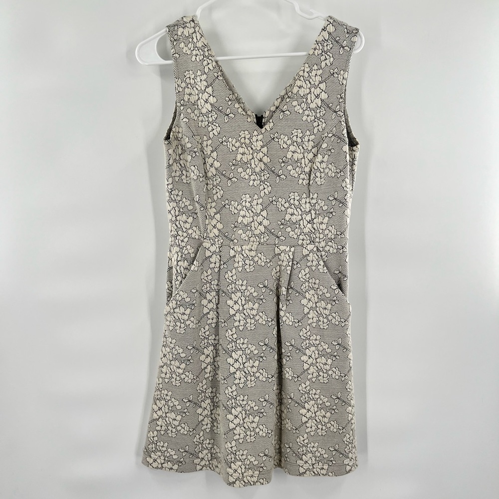 Tabitha grey floral dress sleeveless size 6 Anthropologie